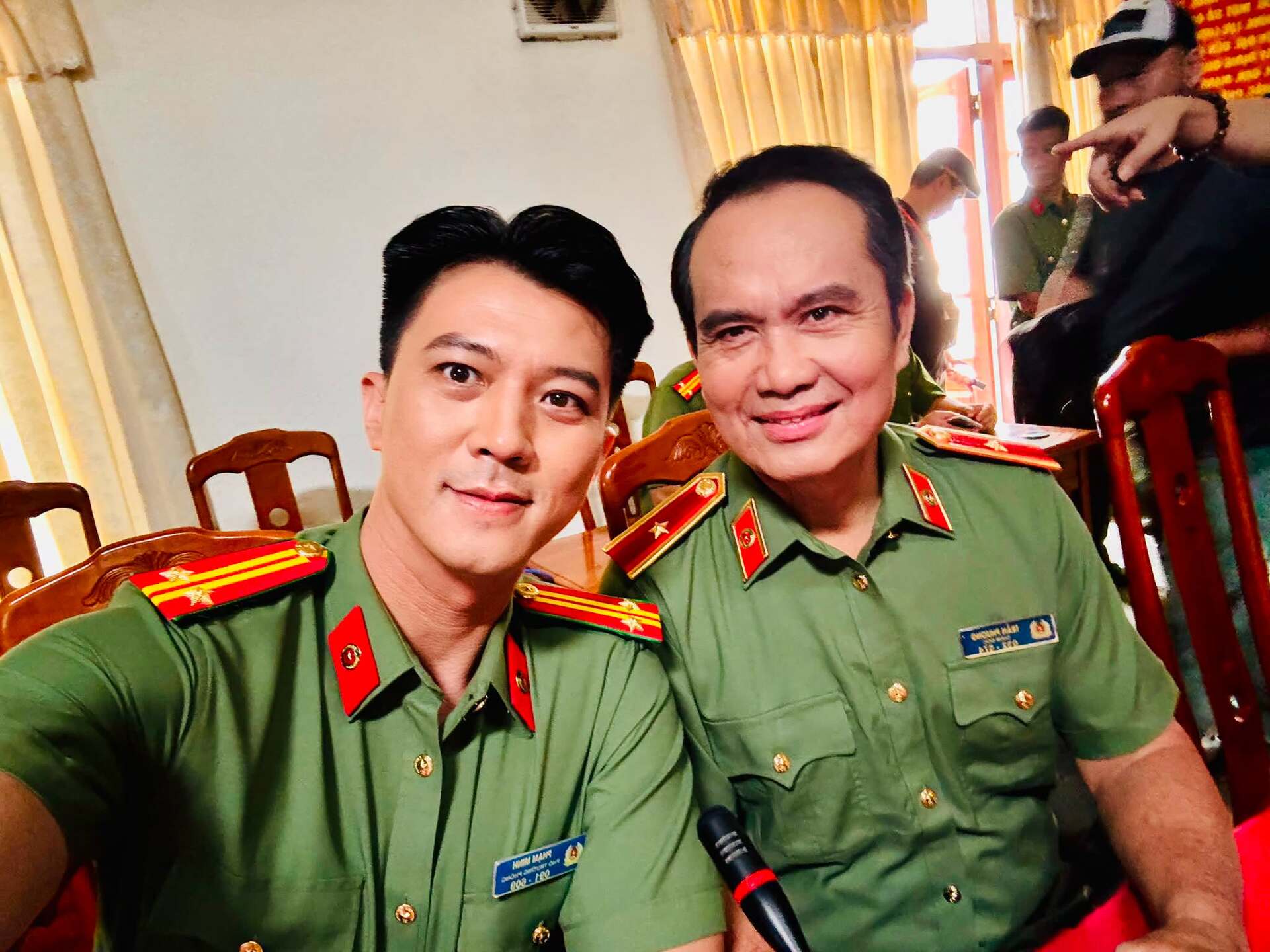 Gallery - Sao Việt 4/7: Nam nghệ sĩ Việt nổi tiếng bị đột quỵ chuyển biến xấu, suy hô hấp; Á hậu Phương Nga cho phép Bình An đi ăn với bồ?” - image 50