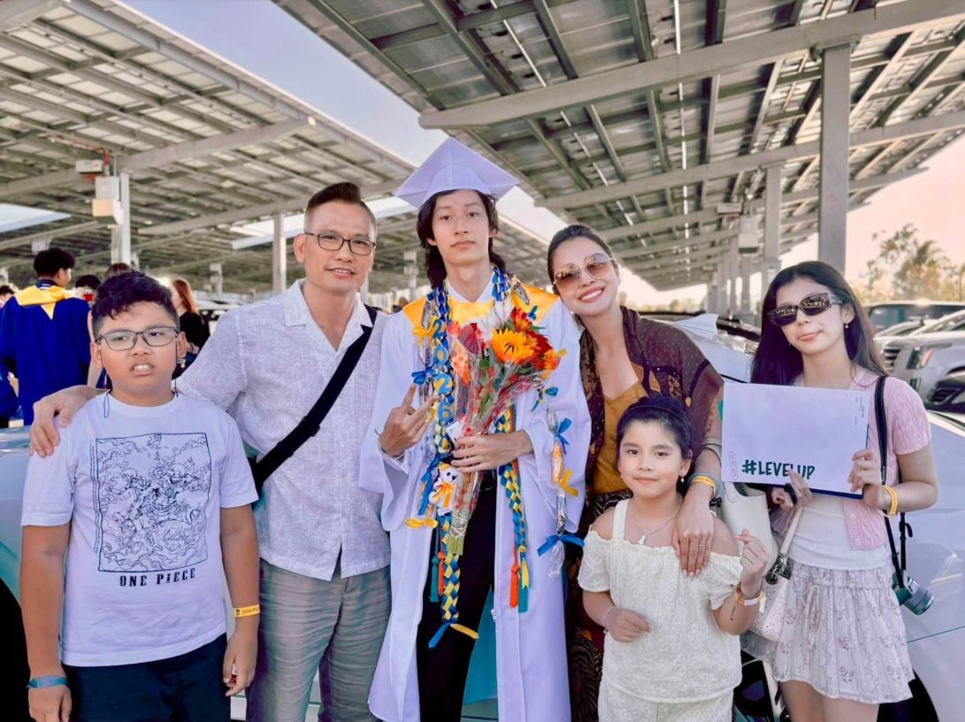 Gallery - Hoa hậu đẹp bậc nhất Việt Nam tỏ tình với chồng đại gia: 'Lần nào nghe chàng hát, em vẫn bị gục ngã như lần đầu' - image 3
