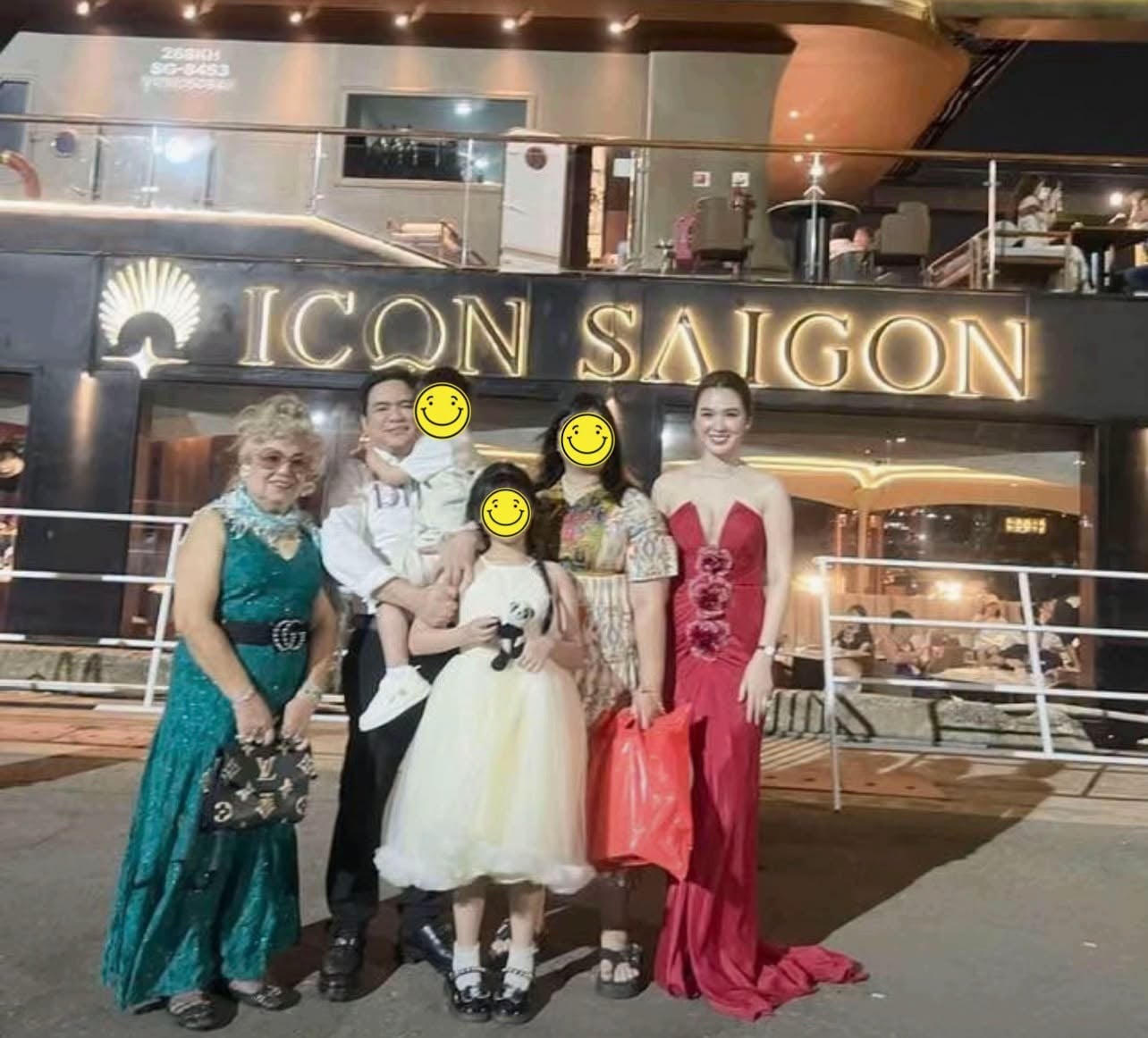 Gallery - Sinh nhật bác sĩ Chiêm Quốc Thái: Ngọc Loan và người phụ nữ đặc biệt cùng xuất hiện - image 1