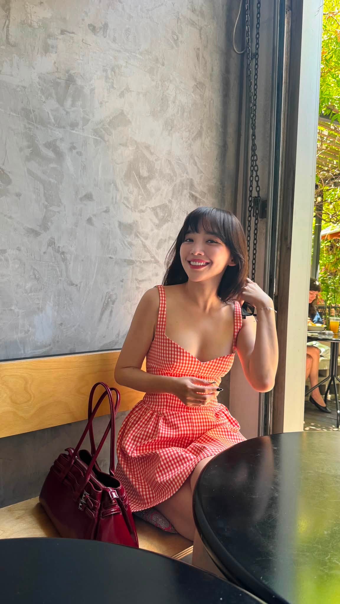 Gallery - Sao Việt 7/7: Hồ Ngọc Hà nói 1 câu bên dưới ảnh tình cảm của bố mẹ ruột; Bình An thời mới vào nghề - image 16