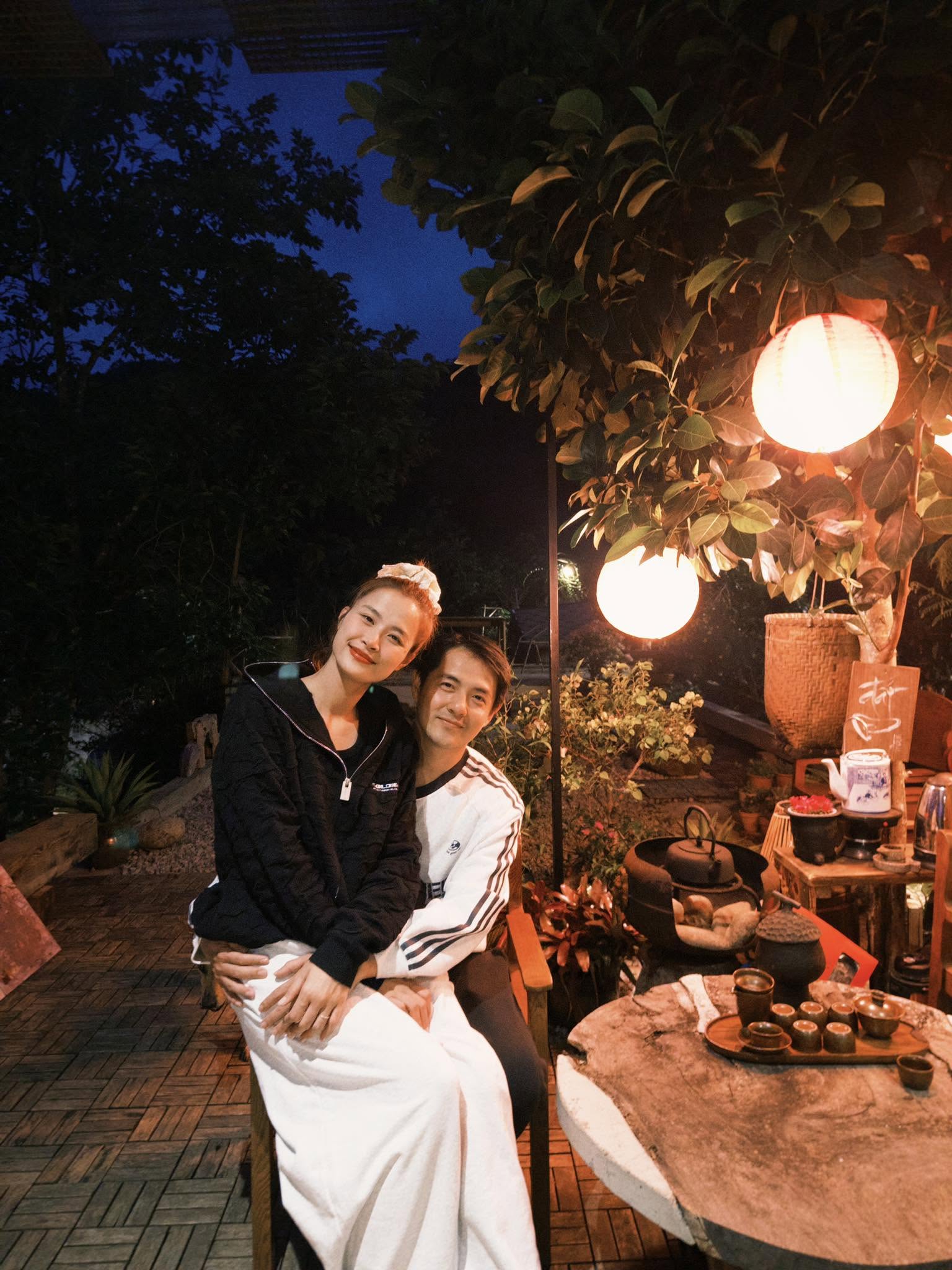 Gallery - Thiếu gia của tập đoàn nhựa Tân Hiệp Hưng công khai khoe vợ là ca sĩ nổi tiếng, chỉ nói vỏn vẹn 2 từ mà khiến dân mạng 'tan chảy' - image 3