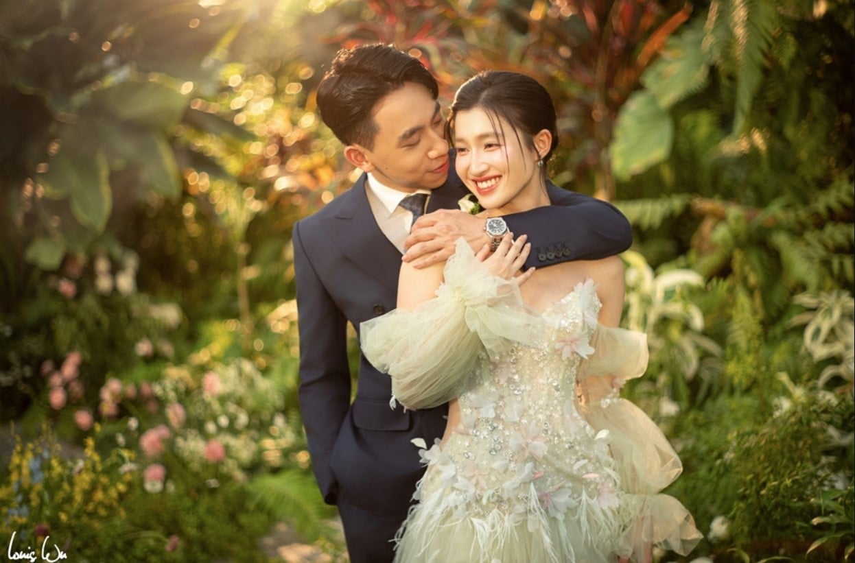 Gallery - Dàn Á hậu xuất thân từ 'lò đào tạo' dâu hào môn: Phương Nhi lấy con trai tỷ phú, Tường San có cuộc sống 'vạn người mơ' bên ông xã hơn 9 tuổi - image 19