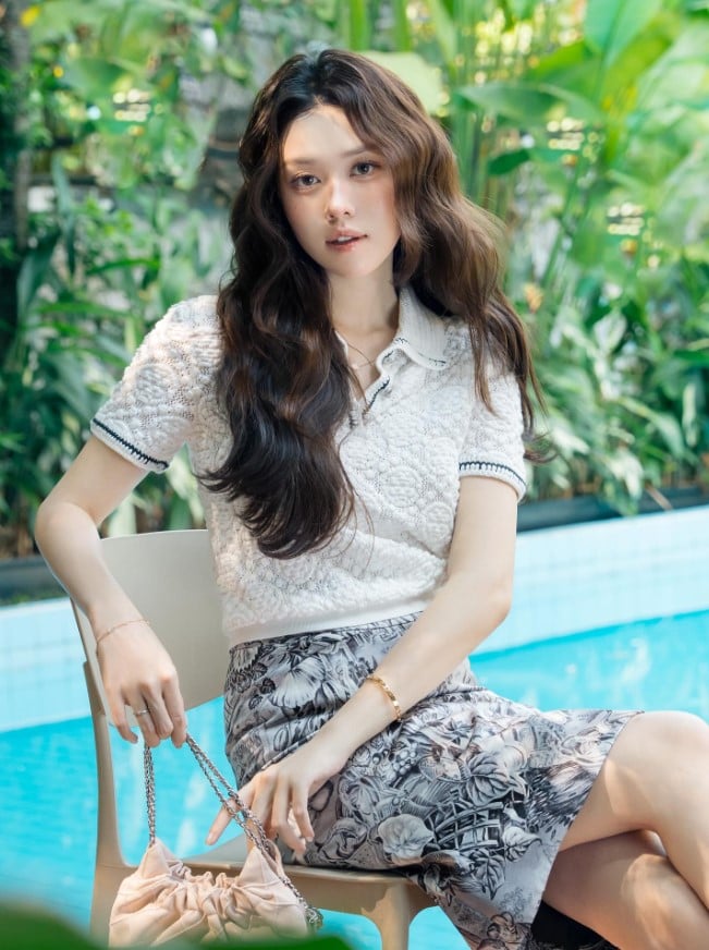 Gallery - Dàn Á hậu xuất thân từ 'lò đào tạo' dâu hào môn: Phương Nhi lấy con trai tỷ phú, Tường San có cuộc sống 'vạn người mơ' bên ông xã hơn 9 tuổi - image 24