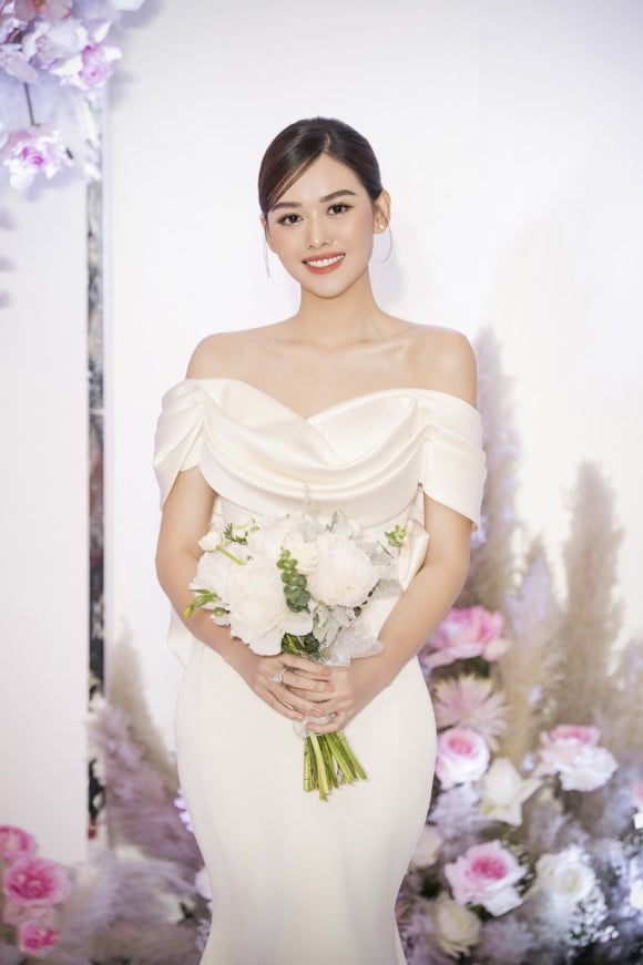 Gallery - Dàn Á hậu xuất thân từ 'lò đào tạo' dâu hào môn: Phương Nhi lấy con trai tỷ phú, Tường San có cuộc sống 'vạn người mơ' bên ông xã hơn 9 tuổi - image 26