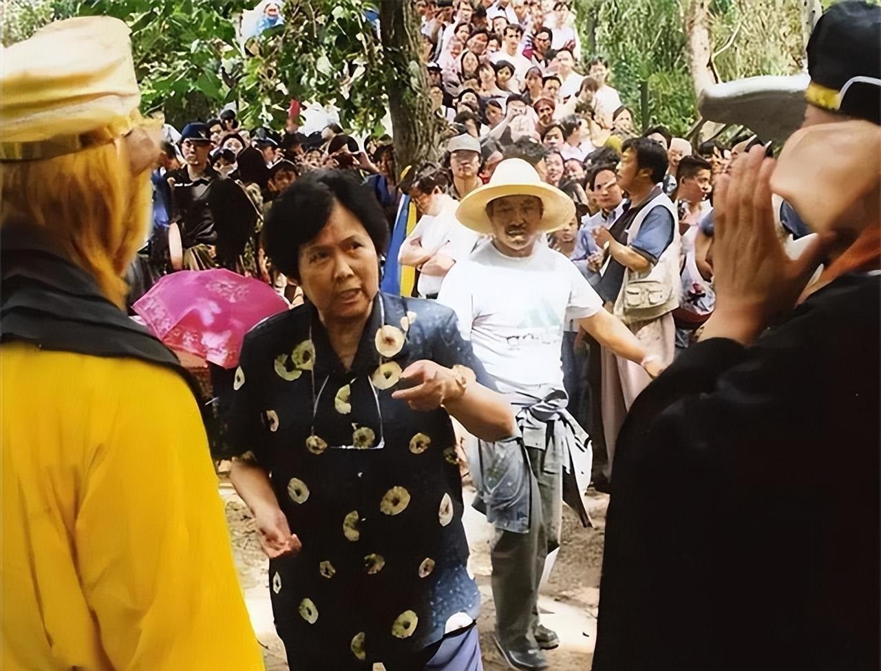 Gallery - Vì sao cố đạo diễn Dương Khiết từng cạch mặt bốn thầy trò Đường Tăng suốt 10 năm, cứ thấy tivi chiếu phim Tây Du Ký là chuyển kênh? Bi kịch của sự phản bội đầy ê chề, khiến bà tổn thương sâu sắc - image 3