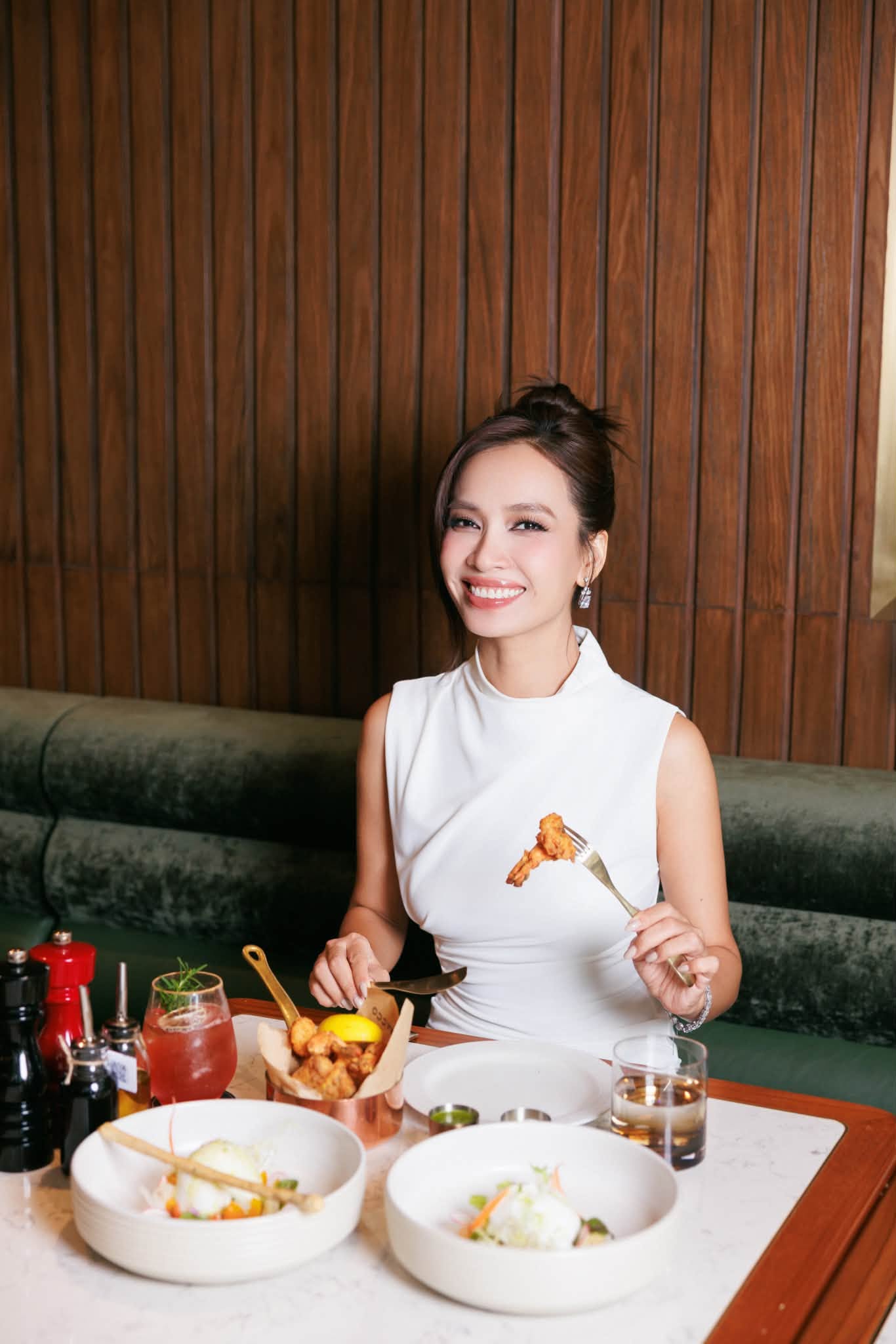 Gallery - Sao Việt 8/7: Nguyên nhân NSƯT Thanh Hùng đột ngột qua đời; NSND Tạ Minh Tâm khóc nghẹn trong đám tang vợ - image 2