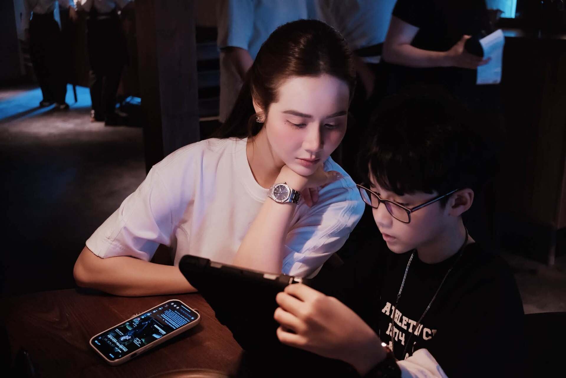 Gallery - Sao Việt 9/7: Nhà Hoài Linh có tin vui; Binz 'phát tướng' không nhận ra - image 10