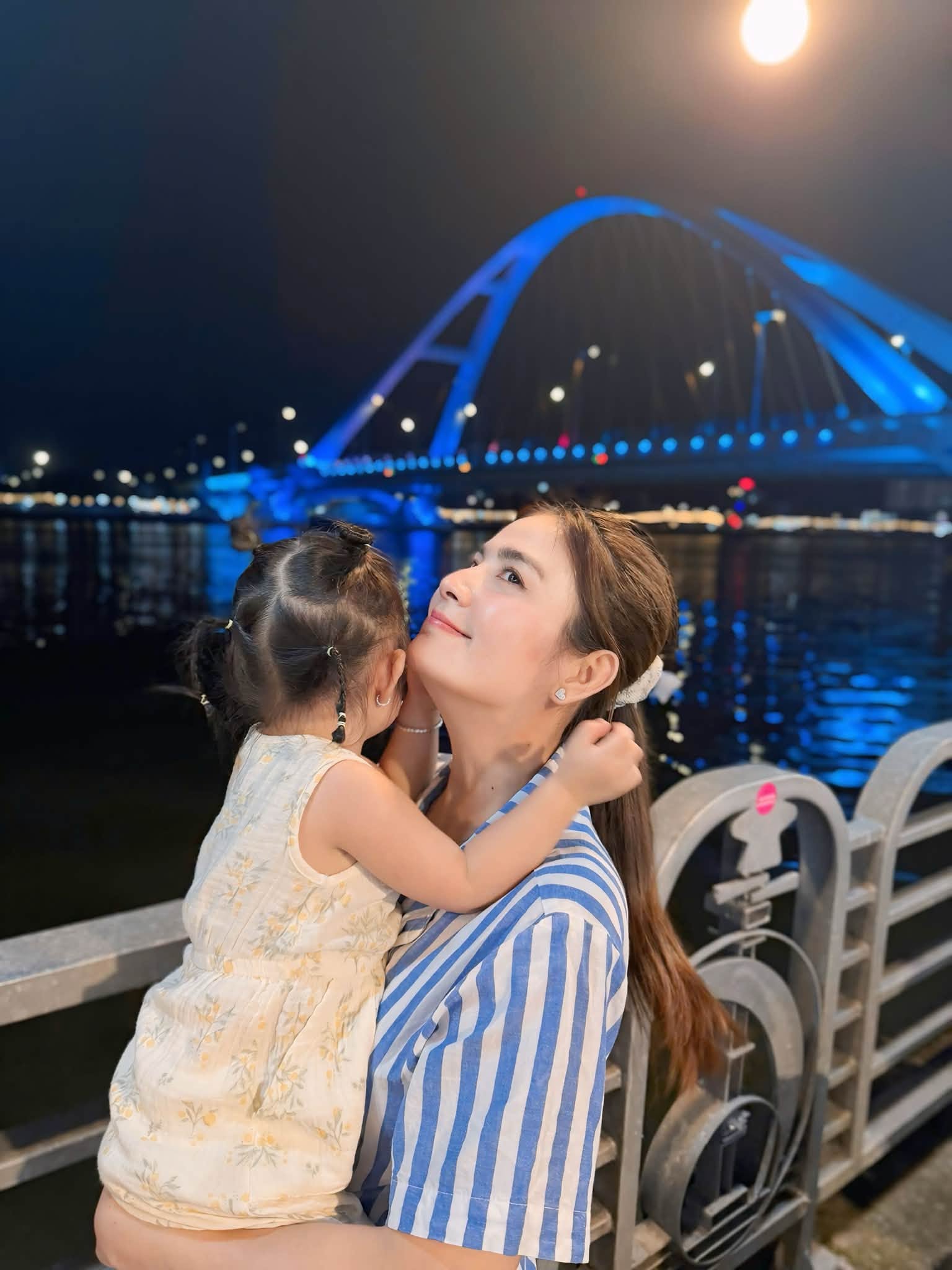 Gallery - Sao Việt 8/7: Nguyên nhân NSƯT Thanh Hùng đột ngột qua đời; NSND Tạ Minh Tâm khóc nghẹn trong đám tang vợ - image 53