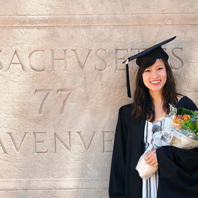 Gallery - Ba ái nữ của chủ tịch PNJ: Chị là Tiến sĩ Havard, em giành học bổng Oxford, tài sản nghìn tỷ ở tuổi đôi mươi - image 3