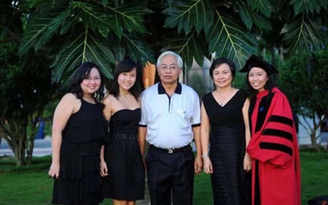 Gallery - Ba ái nữ của chủ tịch PNJ: Chị là Tiến sĩ Havard, em giành học bổng Oxford, tài sản nghìn tỷ ở tuổi đôi mươi - image 1