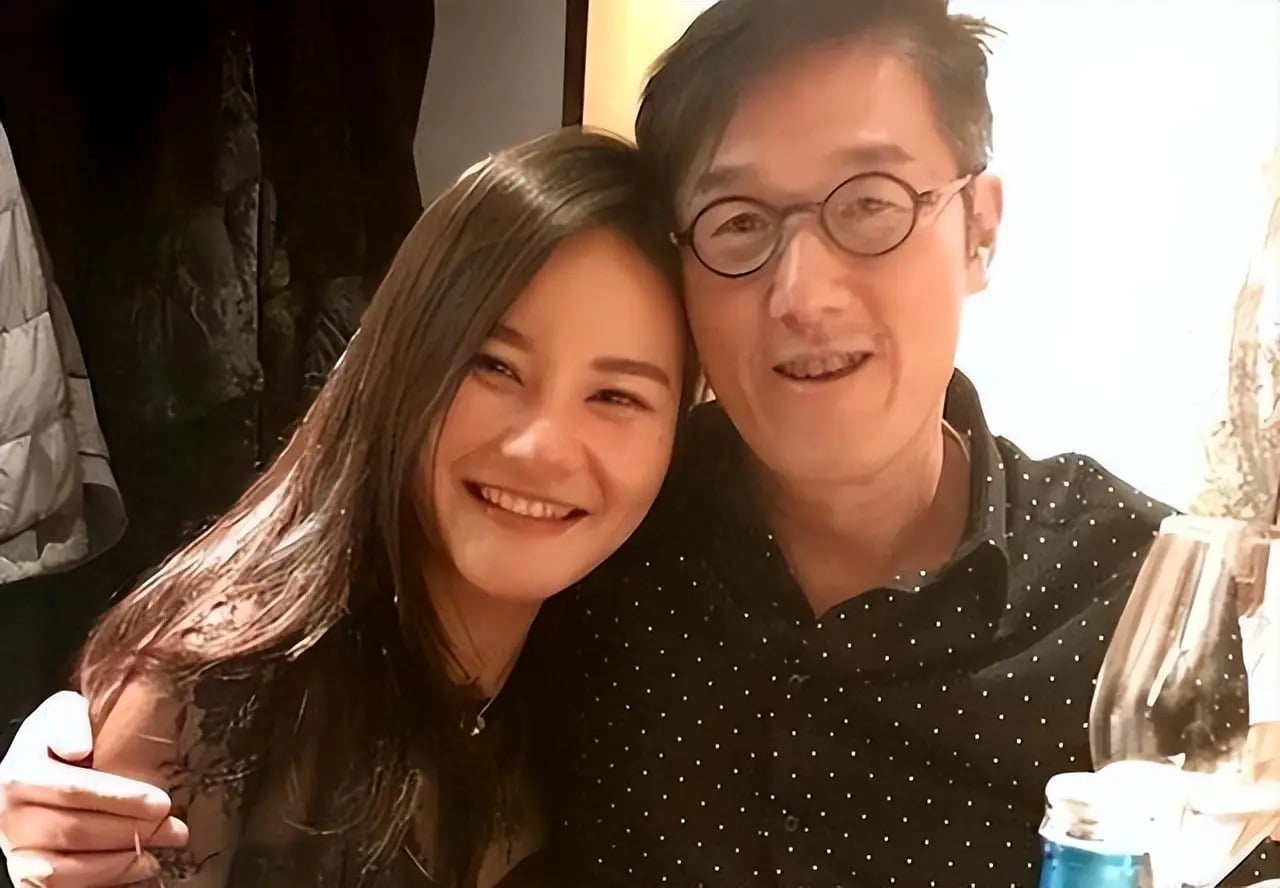 Gallery - Ông trùm kinh doanh 67 tuổi âm thầm nuôi bồ nhí kém 33 tuổi suốt 9 năm, sinh liền 4 con mà vợ không hề biết? - image 11