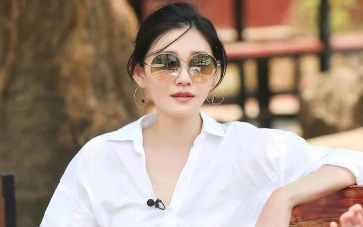 Gallery - Chồng Từ Hy Viên vẫn thường xuyên đến viếng mộ vợ. Tài khoản thừa kế của cô chỉ có hơn 1,6 tỷ đồng, tiền đã đi đâu? - image 6