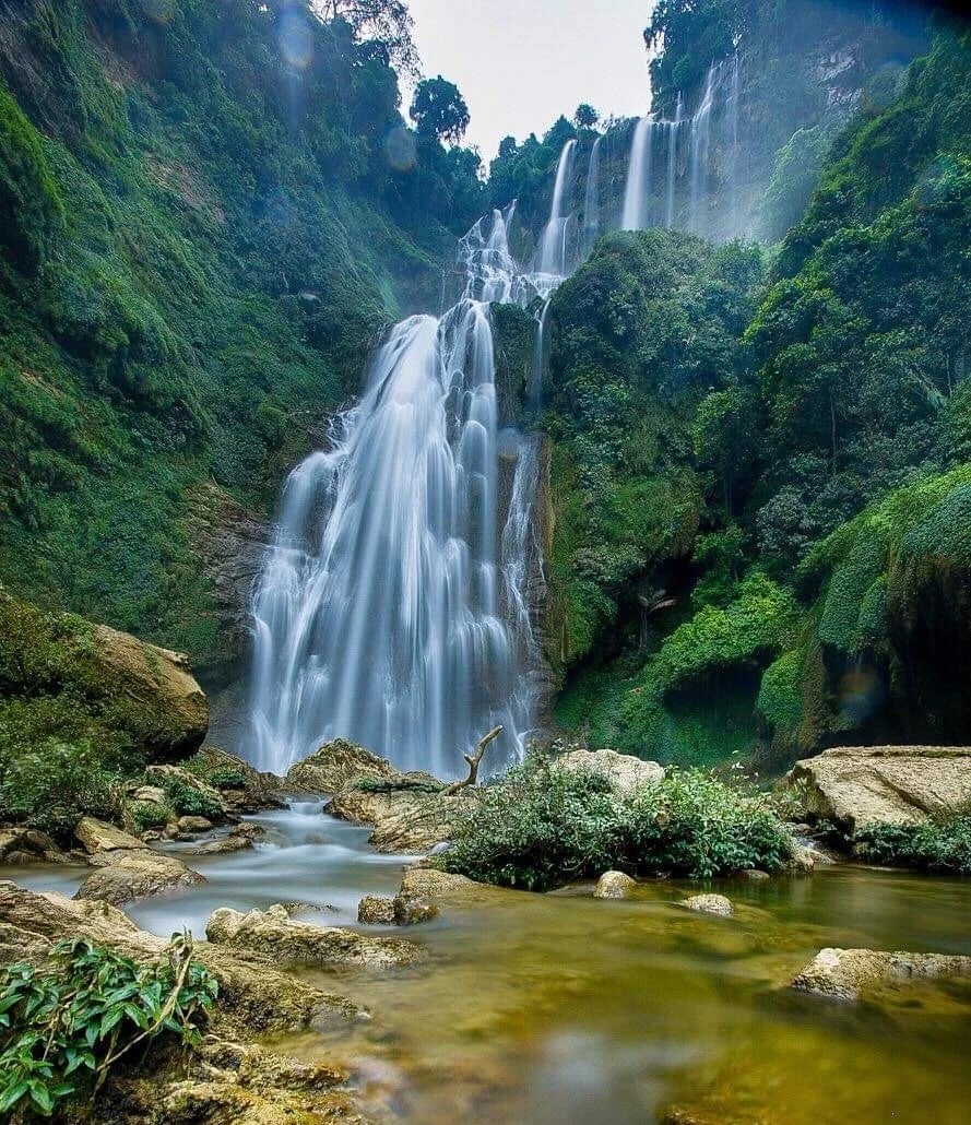Gallery - Chiêm ngưỡng vẻ đẹp nguyên sơ thác nước 15 tầng với độ dài lên đến 4.000m, được ví như 'báu vật giữa đại ngàn' chỉ cách Hà Nội hơn 200km - image 4