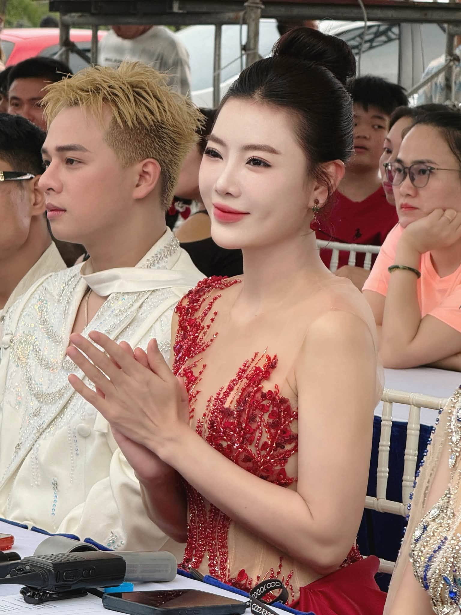 Gallery - Sao Việt 12/7: Ảnh mới của Phương Oanh gây chú ý; Danh hài Việt Hương và chồng kỷ niệm 20 năm ngày cưới - image 29