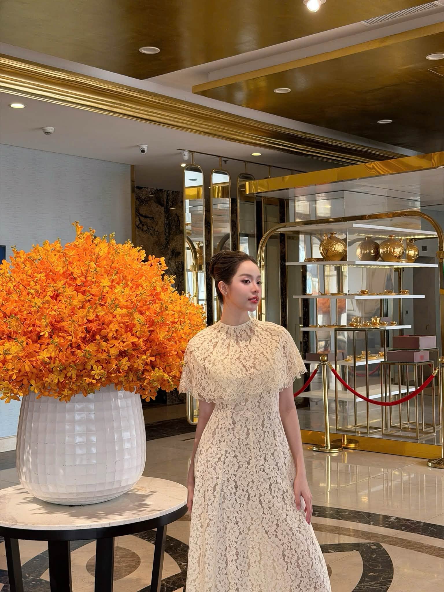 Gallery - Sao Việt 12/7: Ảnh mới của Phương Oanh gây chú ý; Danh hài Việt Hương và chồng kỷ niệm 20 năm ngày cưới - image 40