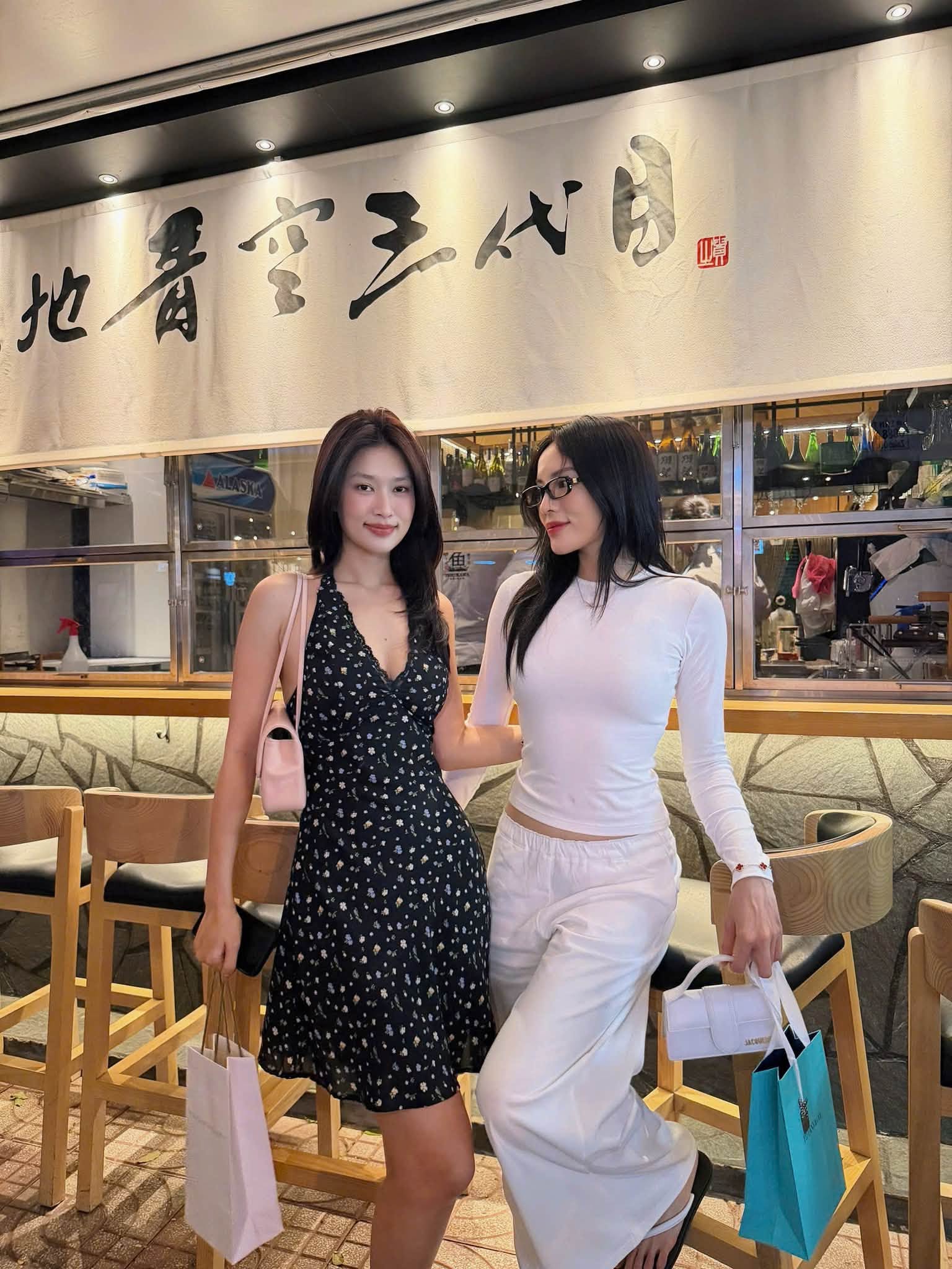 Gallery - Sao Việt 12/7: Ảnh mới của Phương Oanh gây chú ý; Danh hài Việt Hương và chồng kỷ niệm 20 năm ngày cưới - image 51