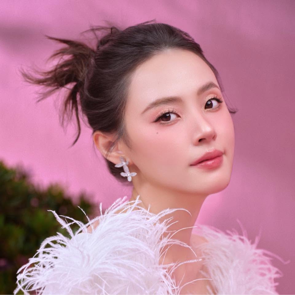 Gallery - Midu lên tiếng sau màn lộ mặt mộc kém sắc: 'Làm người không cần quá cầu toàn'