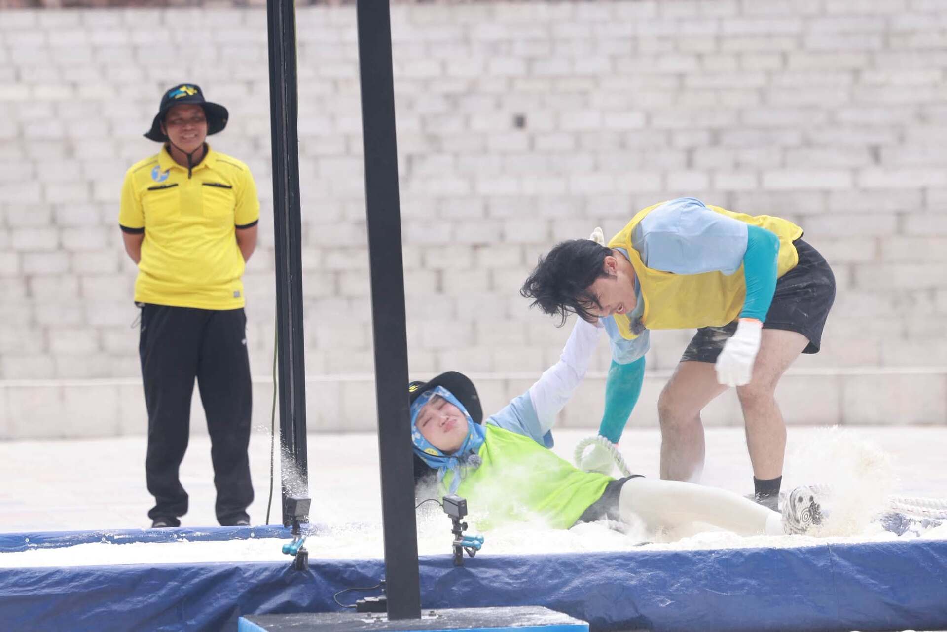 Gallery - Sao Việt 14/7: Bảo Thy bất ngờ khoe ảnh cùng Erling Haaland? Nhan sắc NSND Thu Hà 'Lá ngọc cành vàng' gây chú ý