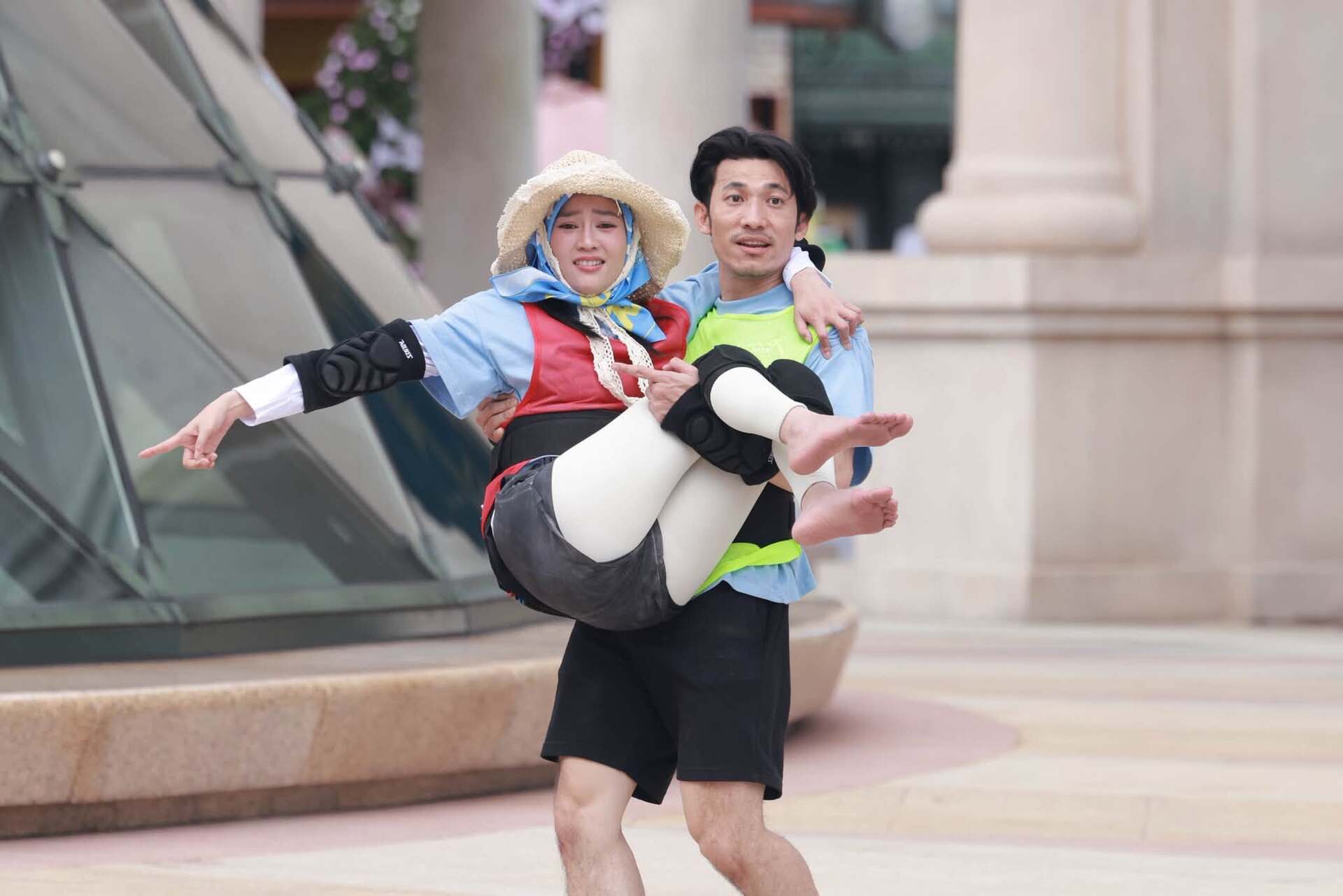 Gallery - Sao Việt 14/7: Bảo Thy bất ngờ khoe ảnh cùng Erling Haaland? Nhan sắc NSND Thu Hà 'Lá ngọc cành vàng' gây chú ý - image 16