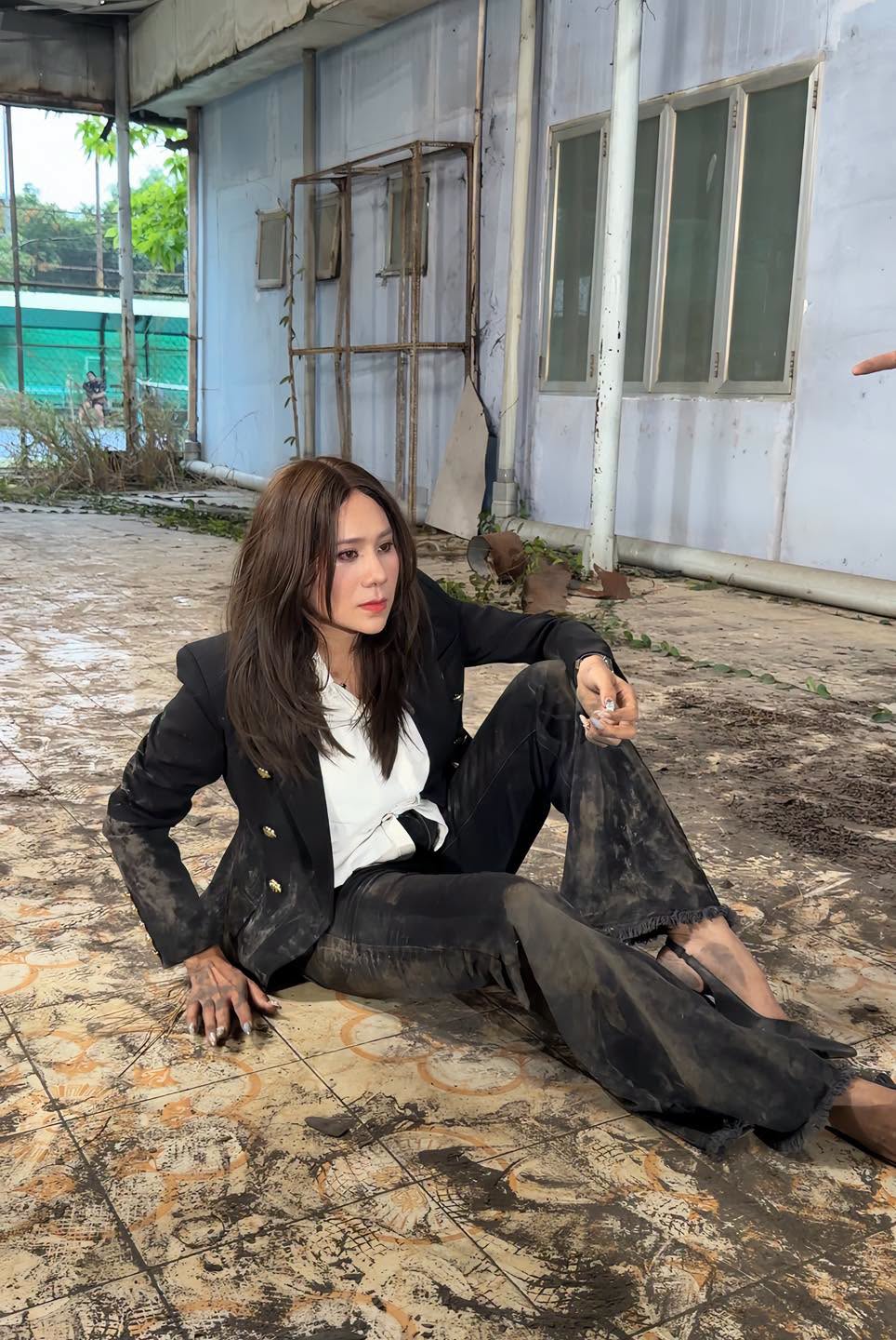 Gallery - Sao Việt 14/7: Bảo Thy bất ngờ khoe ảnh cùng Erling Haaland? Nhan sắc NSND Thu Hà 'Lá ngọc cành vàng' gây chú ý - image 32
