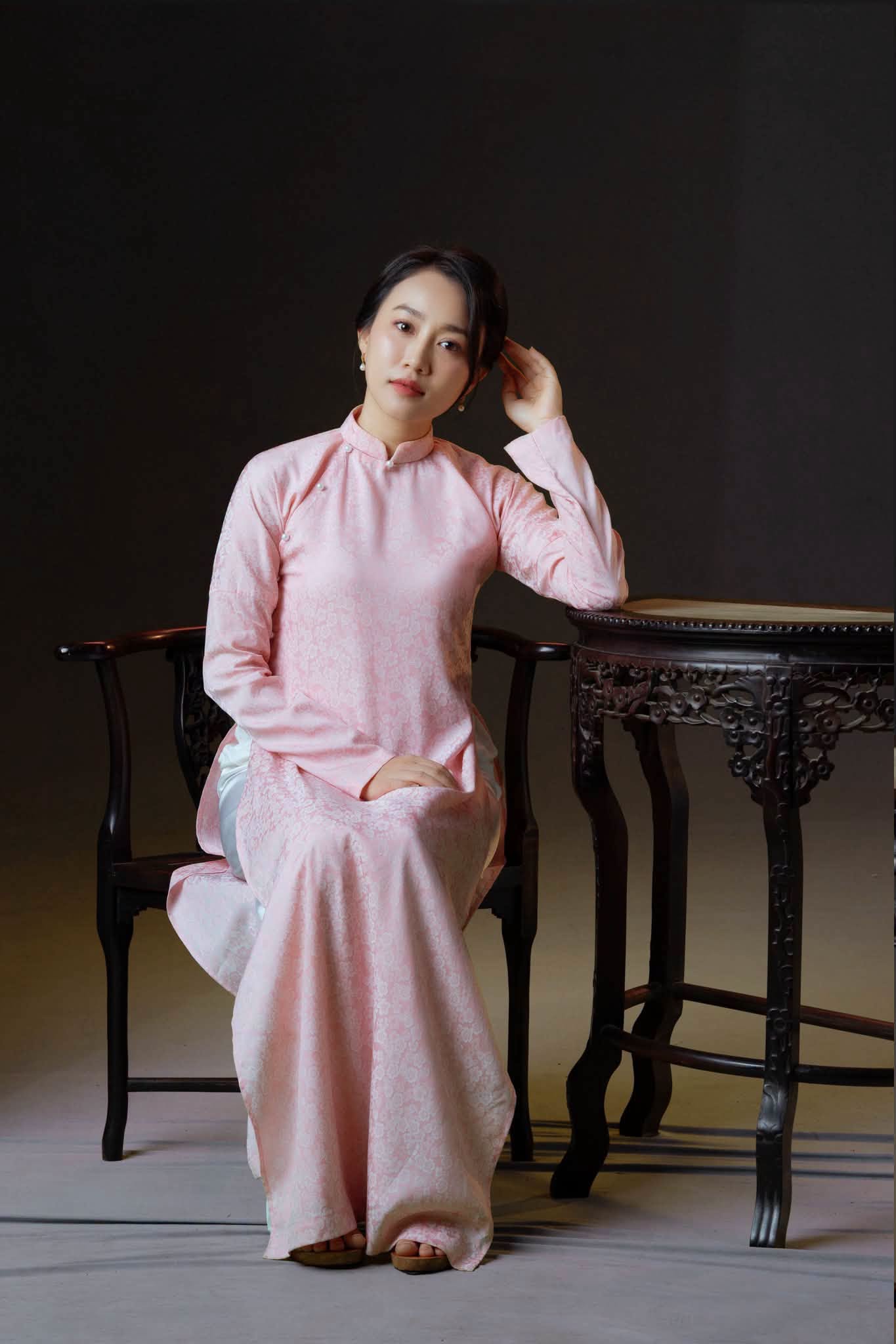 Gallery - Sao Việt 14/7: Bảo Thy bất ngờ khoe ảnh cùng Erling Haaland? Nhan sắc NSND Thu Hà 'Lá ngọc cành vàng' gây chú ý - image 45