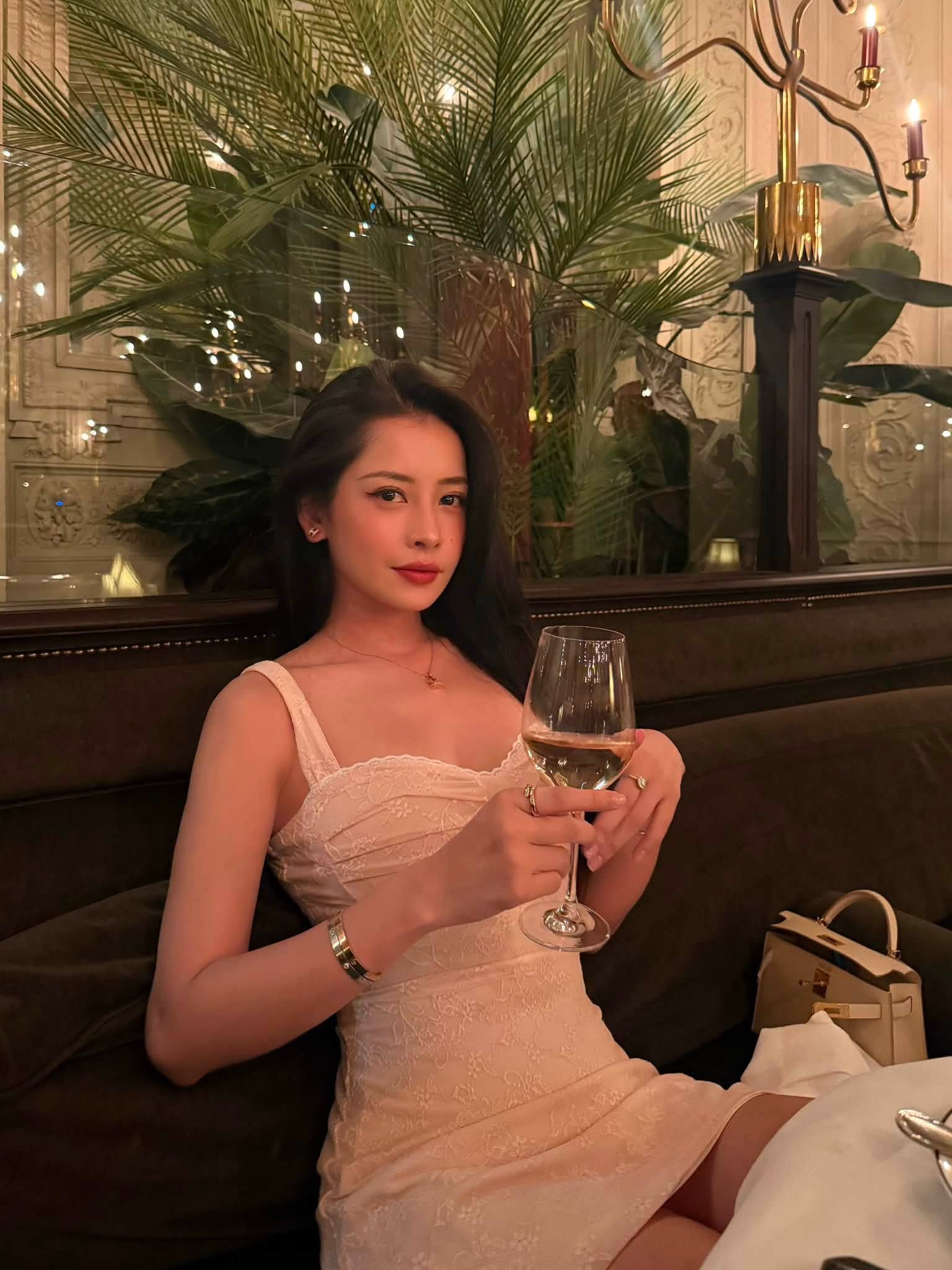 Gallery - Sao Việt 15/7: Ảnh hậu trường toát lên phong thái Hoàng Hậu của Tăng Thanh Hà; Lý do Lệ Quyên từng 'buồn thiu' khi đỗ đại học - image 30