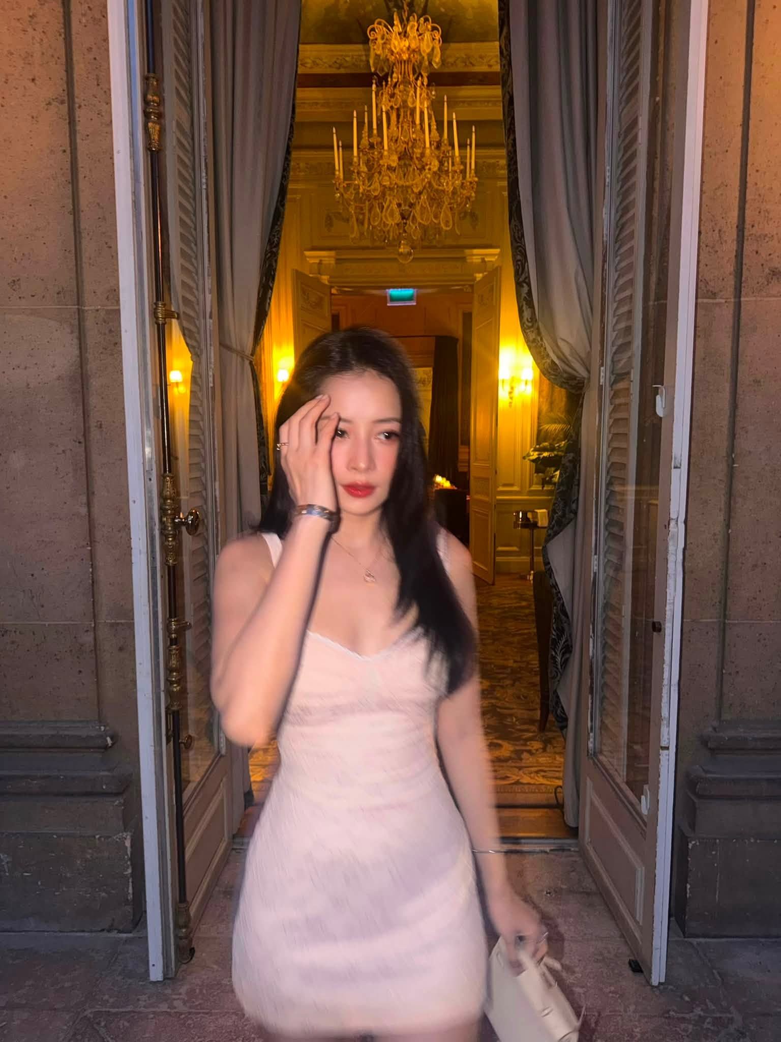 Gallery - Sao Việt 15/7: Ảnh hậu trường toát lên phong thái Hoàng Hậu của Tăng Thanh Hà; Lý do Lệ Quyên từng 'buồn thiu' khi đỗ đại học - image 32