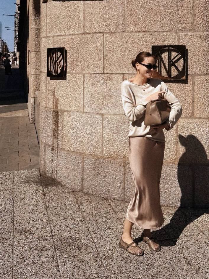 Gallery - Vợ chồng Hồ Ngọc Hà cùng Kim Lý đưa hai con Lisa, Leon về Thụy Điển nghỉ hè, quây quần bên ông bà nội - image 4