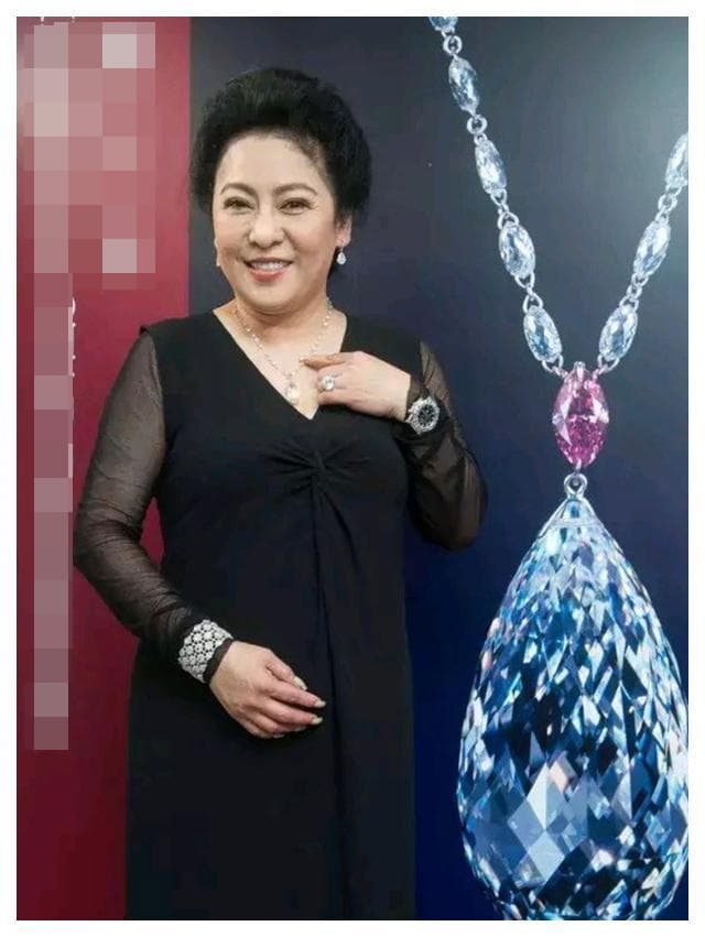 phụ nữ, trang sức, phụ nữ sang trọng