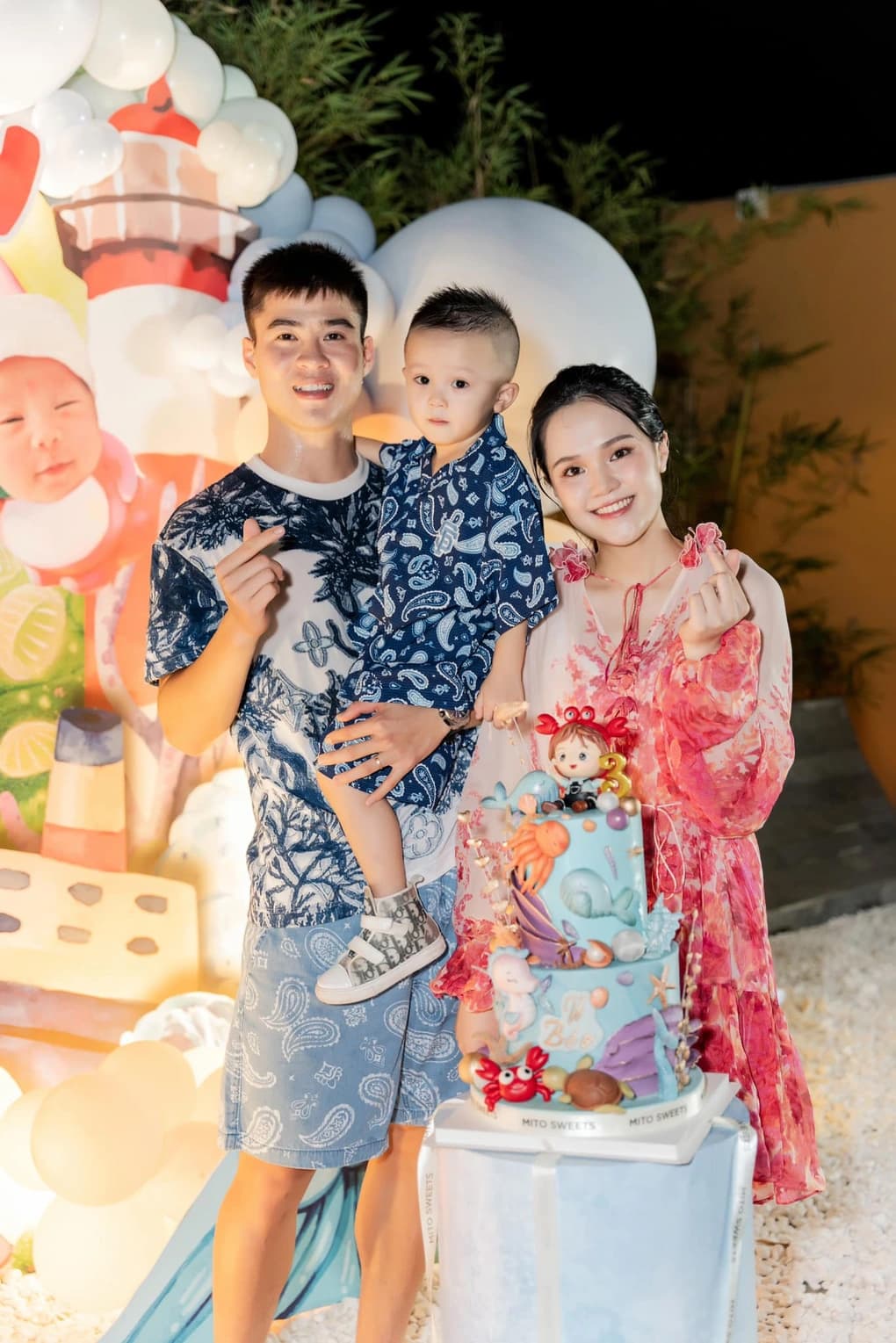 Bà xã trung vệ Đỗ Duy Mạnh lần đầu công khai ảnh con gái mới chào đời 3