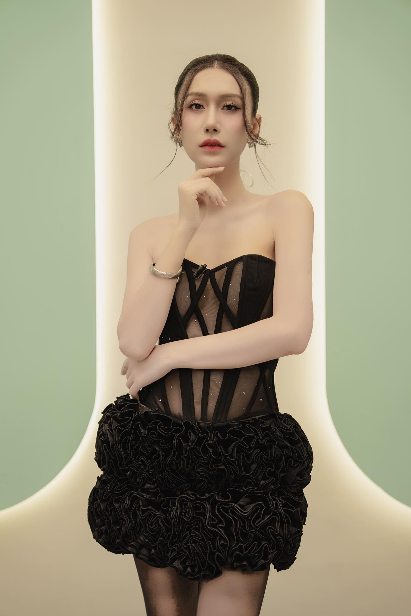 mot-ca-si-chuyen-gioi-se-thi-miss-international-queen-vietnam-2025-9-ngoisaovn-w1365-h2048 0