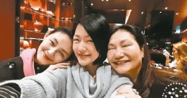từ hy viên 19