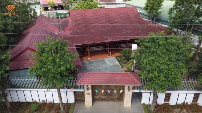 Gallery - Biệt phủ rộng 1.000m2, nội thất toàn gỗ quý, sở hữu 'kho báu' trầm hương bạc tỷ gây sốt - image 1