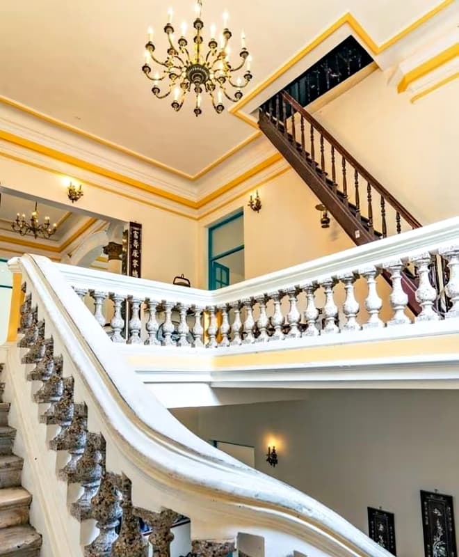 Gallery - Bên trong dinh thự 'ngốn' hết 5 tấn vàng của Công tử Bạc Liêu: Hơn 100 năm vẫn lộng lẫy, không gian sống vô cùng xa hoa - image 1