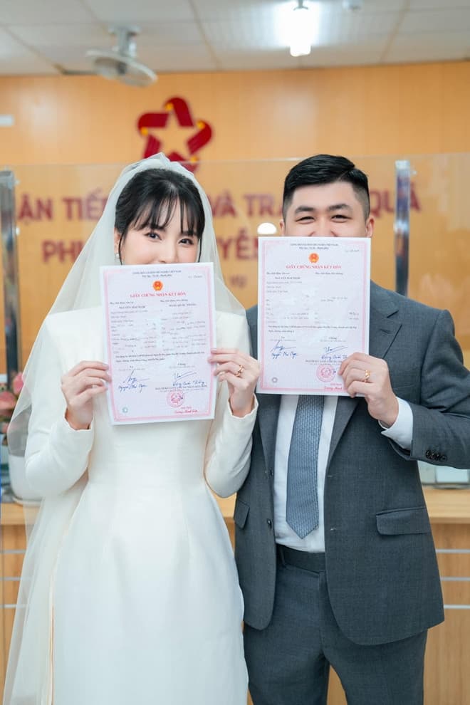 chong-dai-gia-mc-mai-ngoc-bi-chup-len-4-ngoisaovn-w660-h990 2