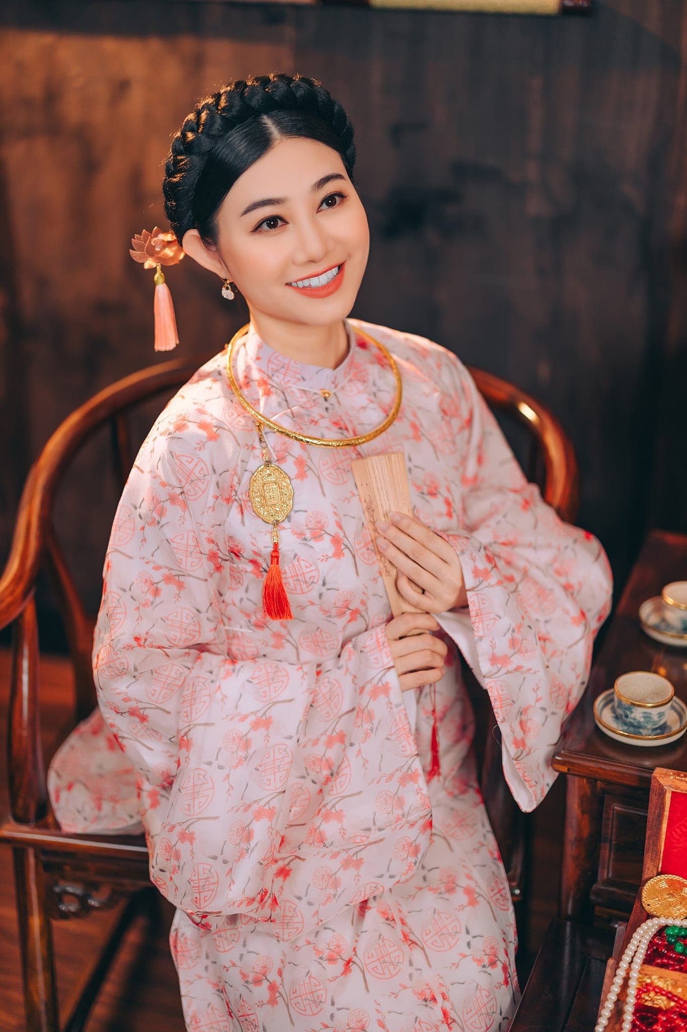 nu-nghe-si-cai-luong-dat-nsnd-con-tre-lay-chong-sinh-con-khong-ai-biet-la-truyen-nhan-gia-toc-3-doi-dinh-dam-2-ngoisaovn-w1365-h2048 6