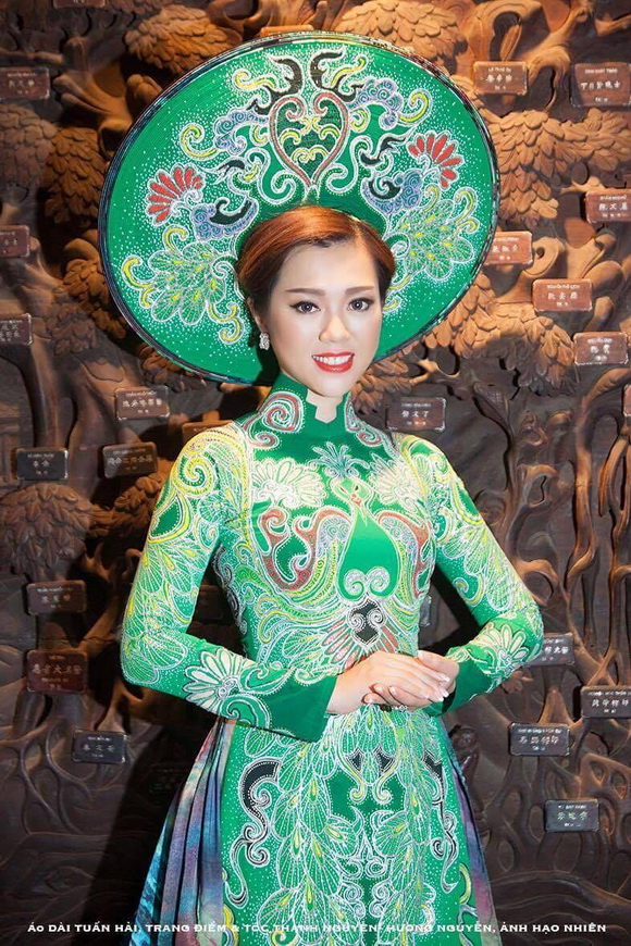 hoa-hau-van-khuong-39-3-ngoisao 3