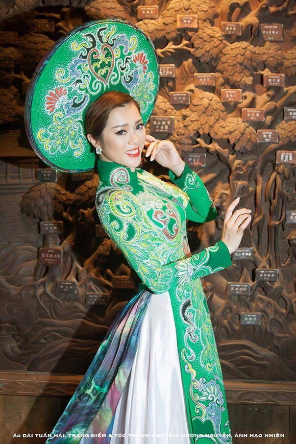 hoa-hau-van-khuong-39-4-ngoisao 2