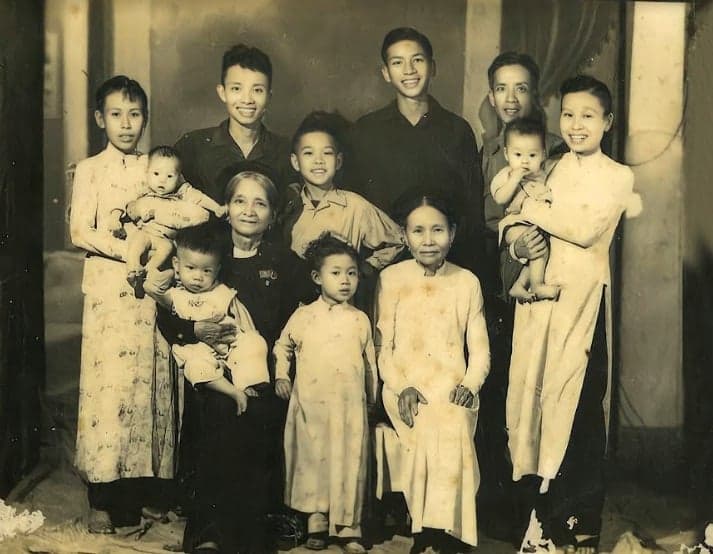 Gallery - Gia đình nghệ sĩ hiếm hoi tại Việt Nam có bà nội là NSND nhận Huân chương Lao động, cháu gái cũng là NSND đình đám - image 3