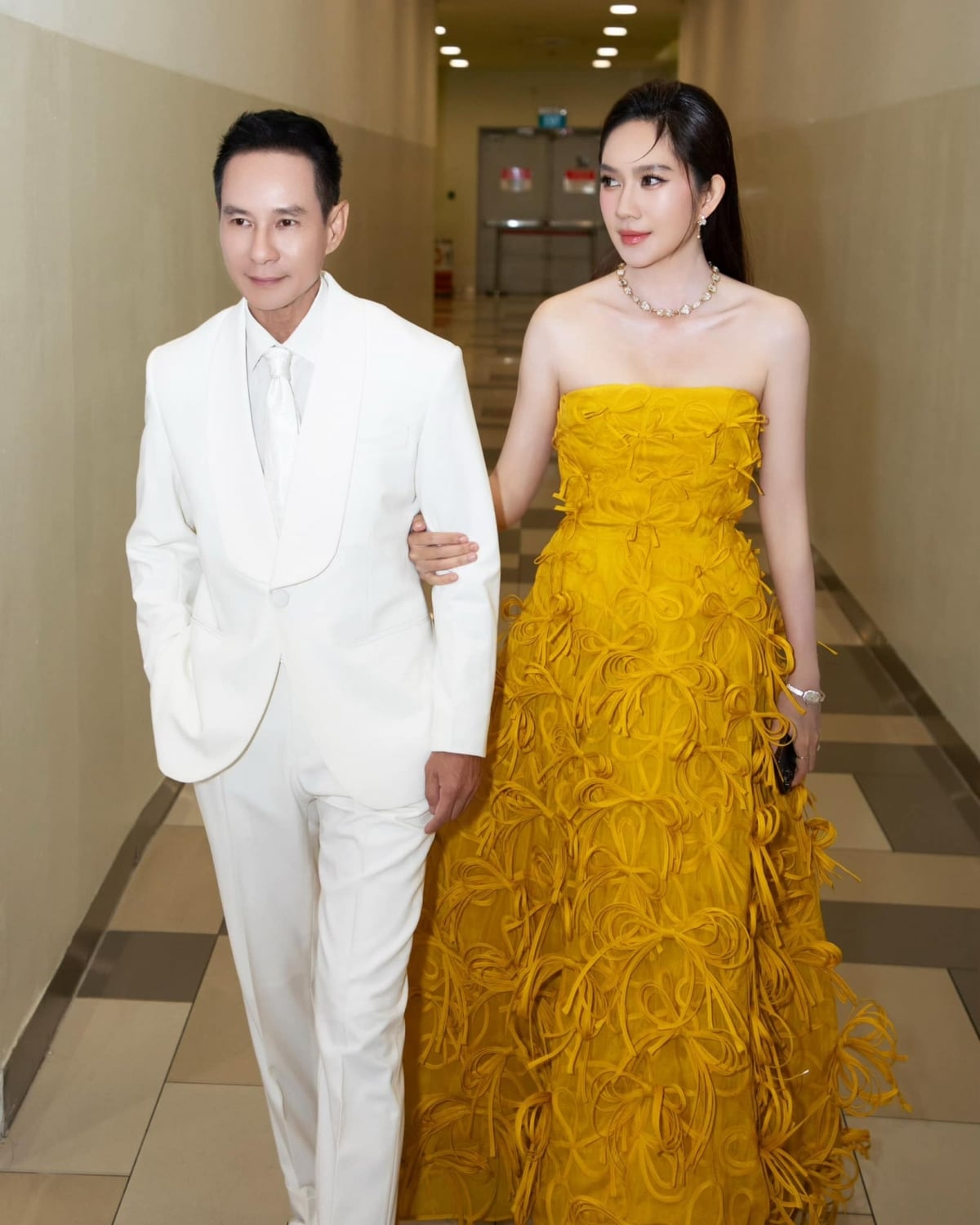 nguoi vo dung sau thanh cong cua ly hai hinh anh 2