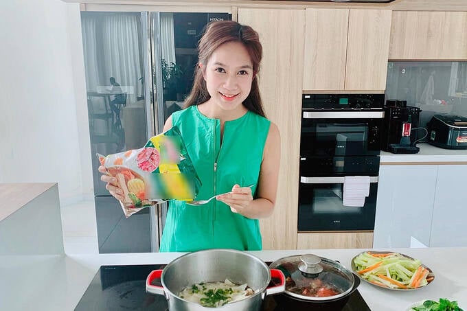 Khu vực bếp trong biệt thự