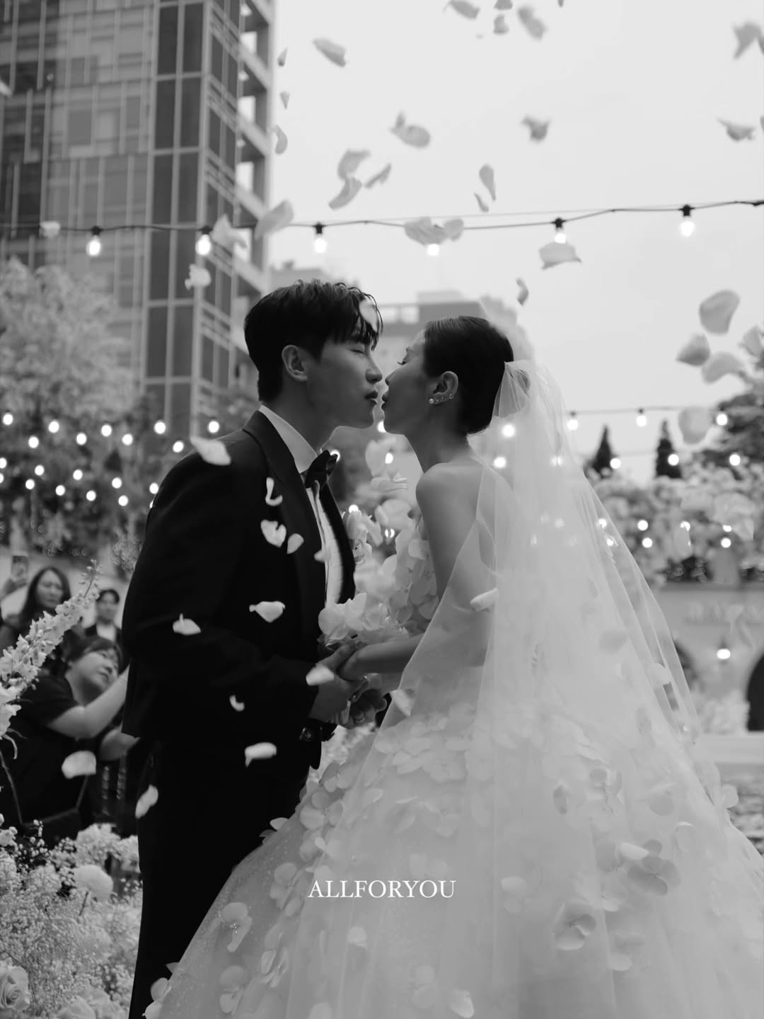 Đám cưới Mỹ nhân Gia Đình Là Số 1 và ca sĩ kém 7 tuổi tai tiếng nhất showbiz: MC quốc dân cùng dàn sao chiếm spotlight- Ảnh 5.