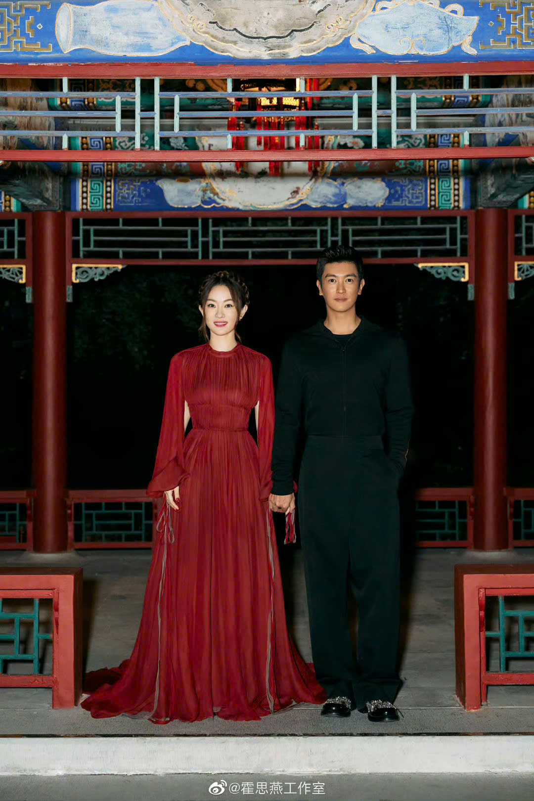 Phú bà showbiz có chồng lên TikTok 