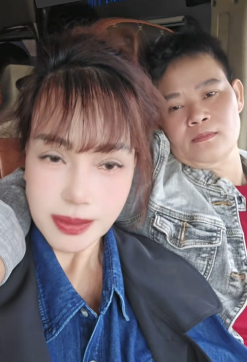“Cô dâu 62 tuổi” Thu Sao chụp ảnh cưới với tình trẻ sau ly hôn, thái độ của bạn trai kém tuổi gây chú ý - áº¢nh 3.