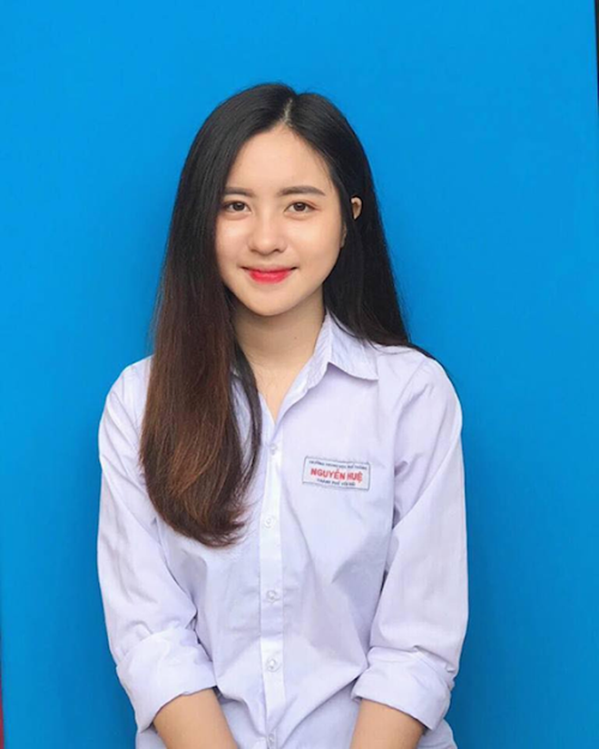 Lừa mẹ đi cà phê, đến nơi là lễ bàn giao xe VF3: Không nỡ để mẹ đi làm 50km, con rể “gia trưởng” chốt quà to - áº¢nh 3.