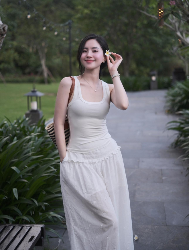 Lừa mẹ đi cà phê, đến nơi là lễ bàn giao xe VF3: Không nỡ để mẹ đi làm 50km, con rể “gia trưởng” chốt quà to - áº¢nh 5.