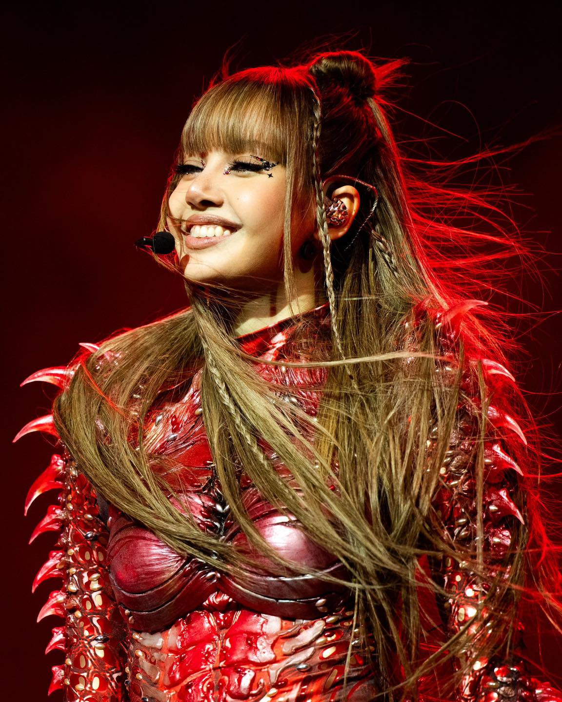 Lisa (BLACKPINK) làm nên lịch sử cùng World Cup 2026: Ngôi sao Kpop thứ 2 sau Jung Kook, bùng nổ lo ngại 1 vấn đề - áº¢nh 3.
