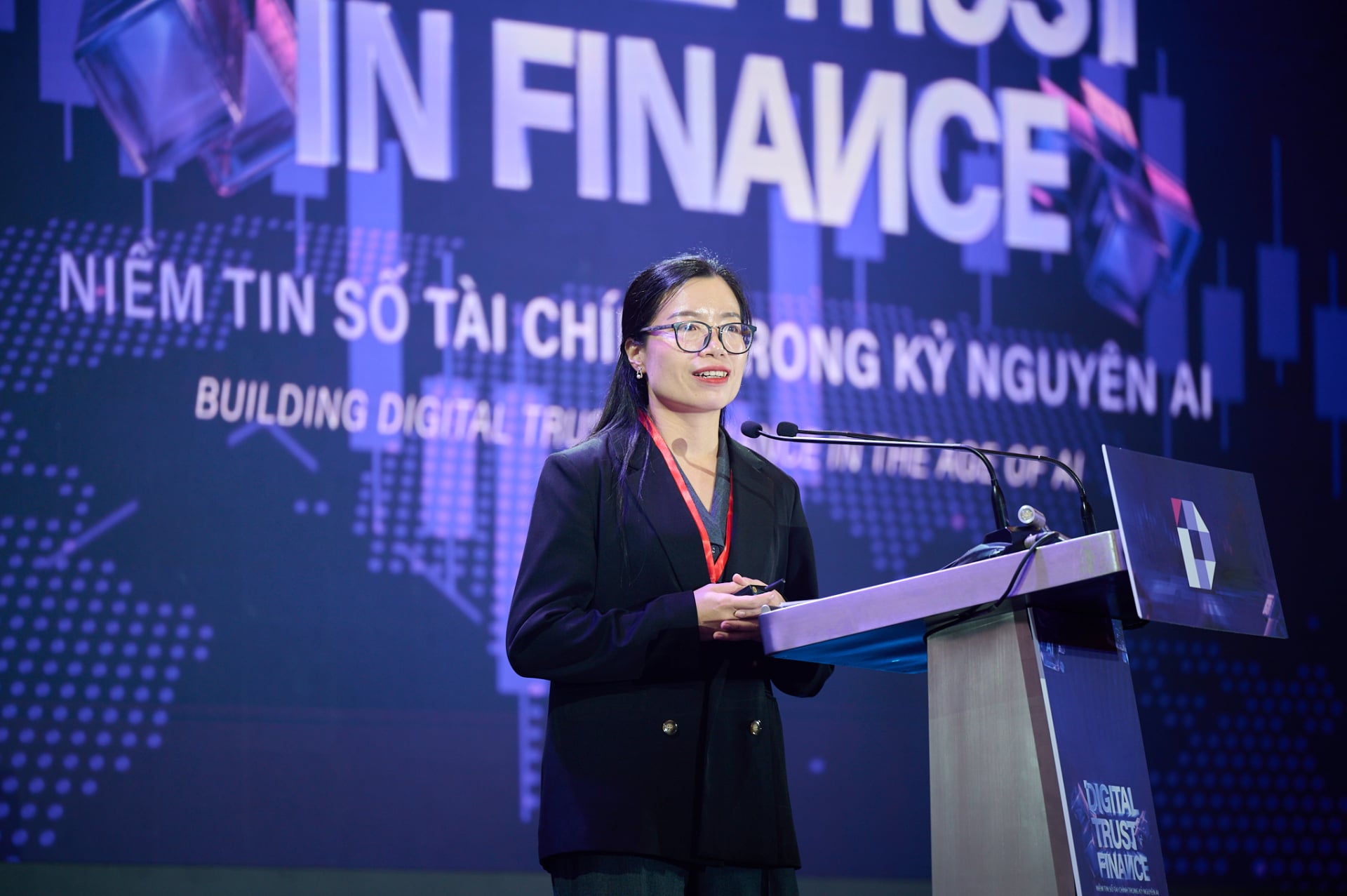 Vì sao người càng thông minh càng dễ sập bẫy lừa đảo? Tiến sĩ Tâm lý học tội phạm Bùi Thị Liên chỉ ra điểm mù nguy hiểm nhất - áº¢nh 1.