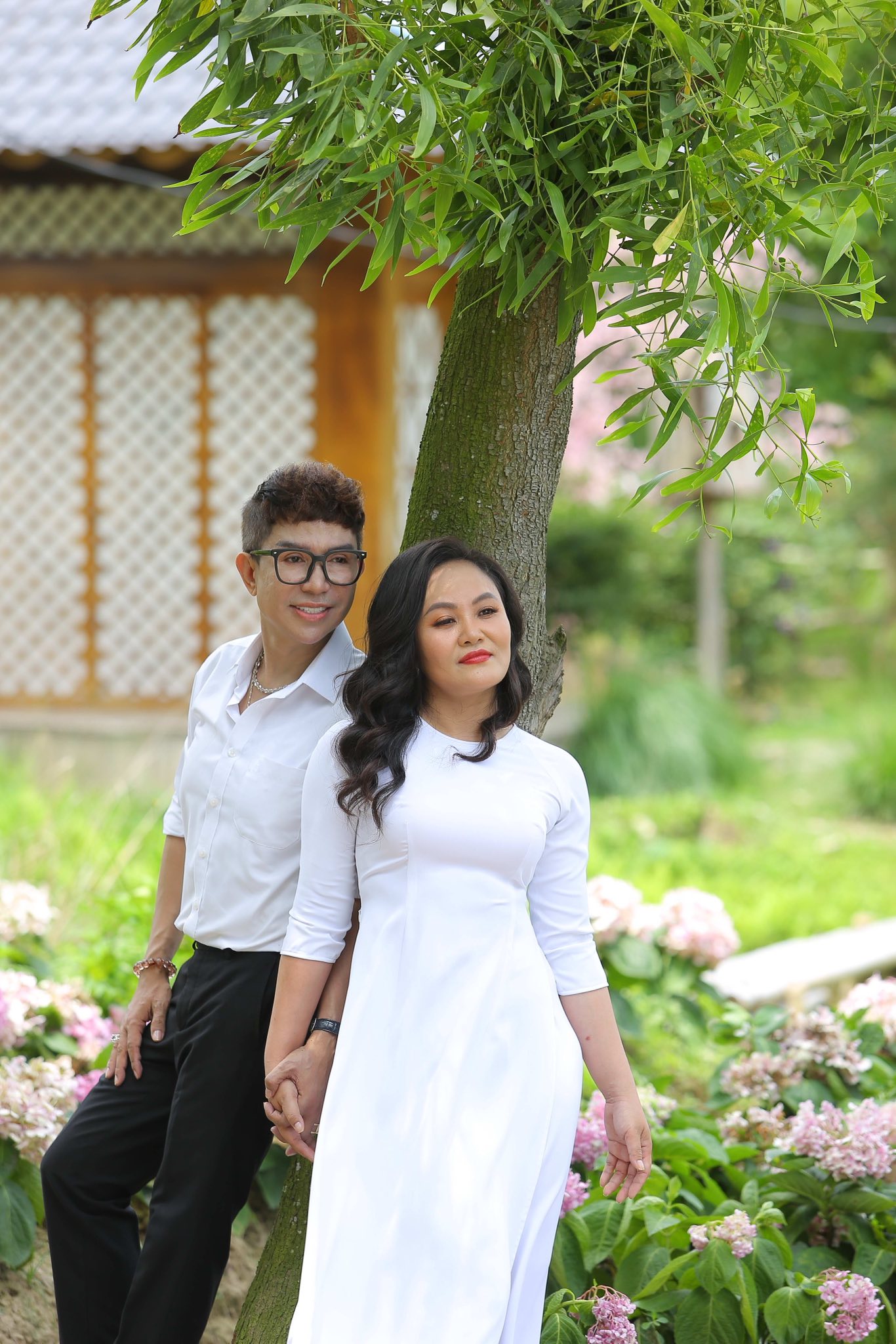 Ca sĩ Long Nhật sinh năm 1967, sinh ở Huế là ai? - Ảnh 3.