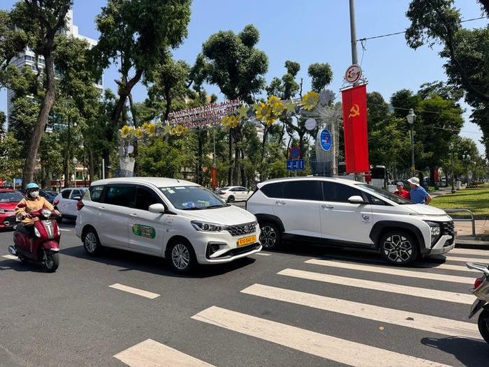 Xăng E5, E10 được sử dụng nhiều cho xe dịch vụ nhờ có mức giá thấp hơn xăng khoáng